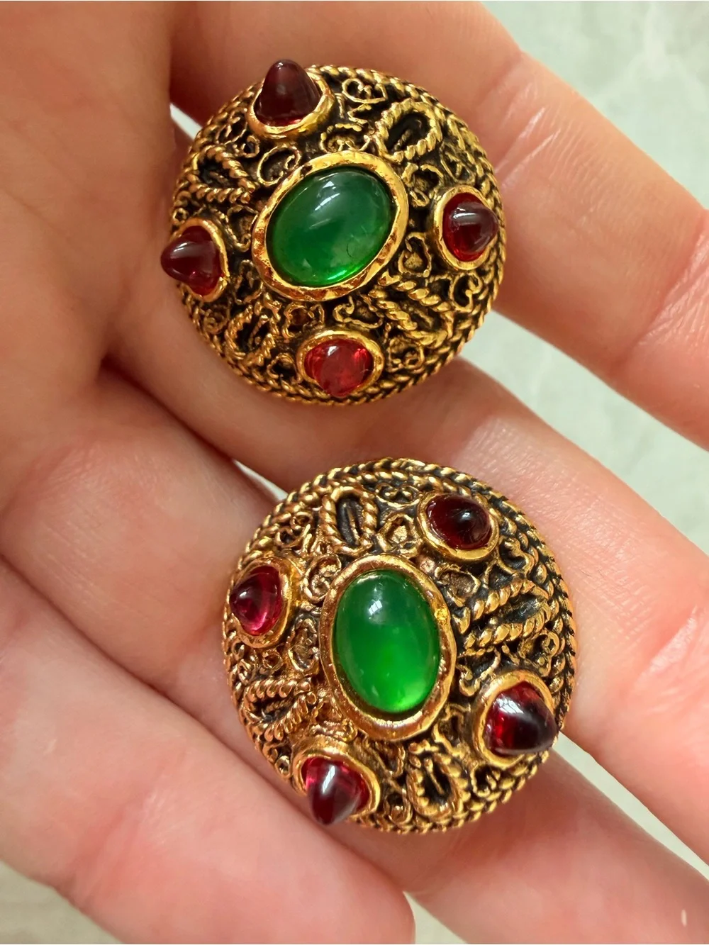Vintage CHANEL Gold-Tone Metal Red & Green Gripoix Cabochon Cufflinks